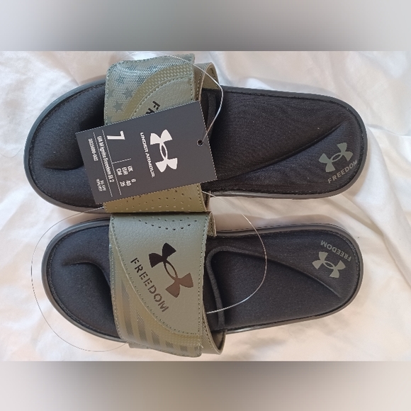 Men's Under Armour Ignite Freedom Slides - Picture 2 of 6